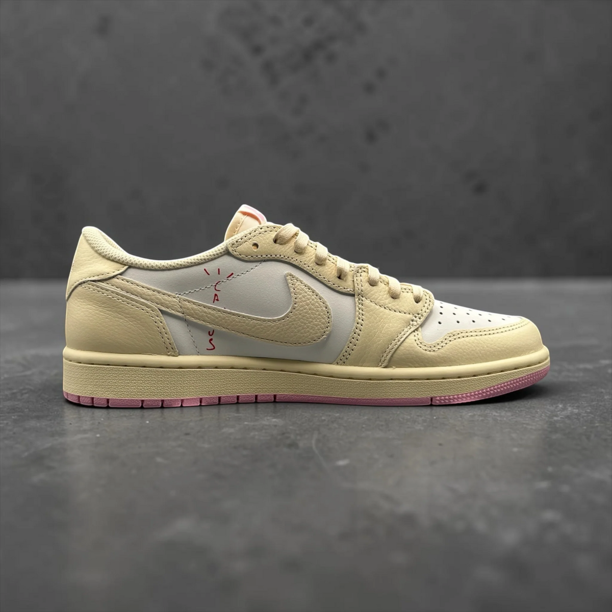 AJ 1 Low x Travis Scott 'Shy Pink'
