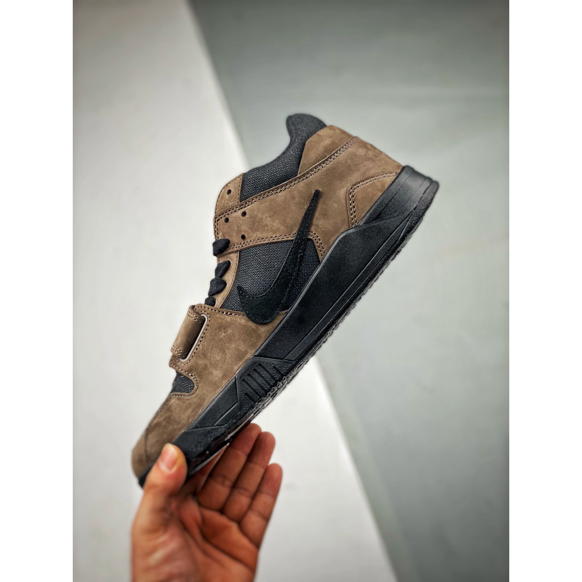 Jumpman x Travis Scott Cut The Check 'Mocha'