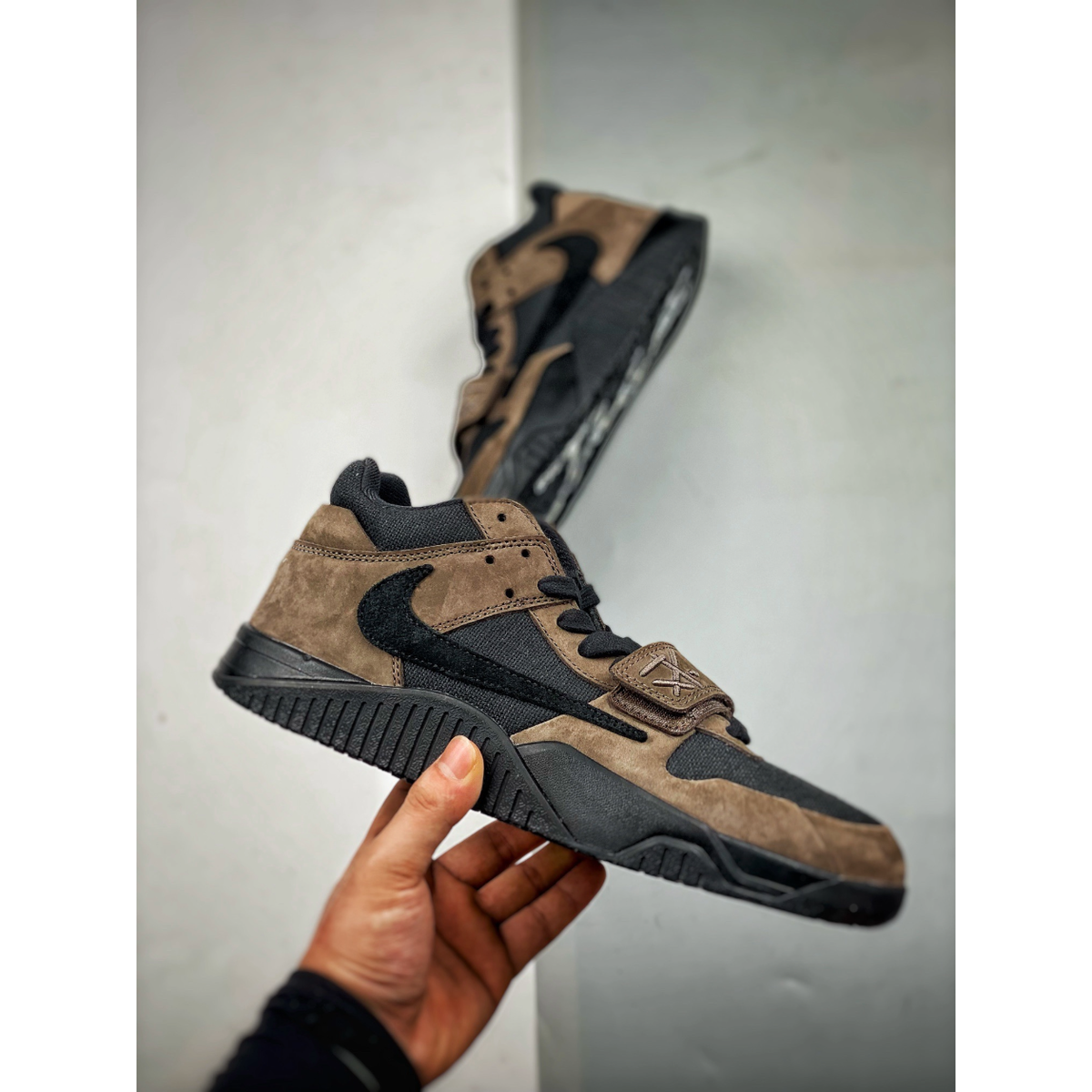 Jumpman x Travis Scott Cut The Check 'Mocha'