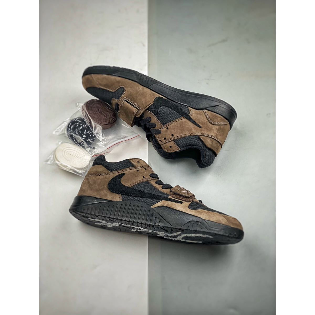 Jumpman x Travis Scott Cut The Check 'Mocha'